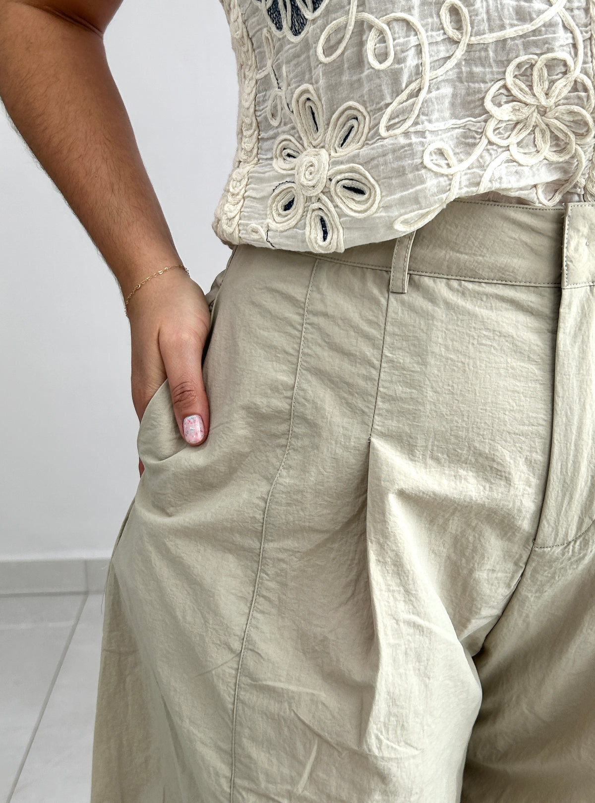 Lorena Wide-Leg Pants - Beige – view 5