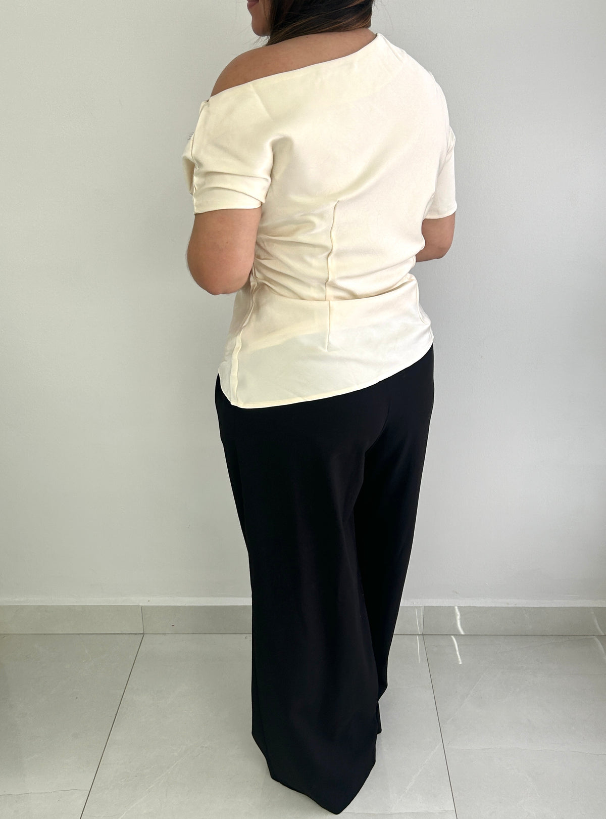 Valerie One shoulder Top - Ivory – view 2