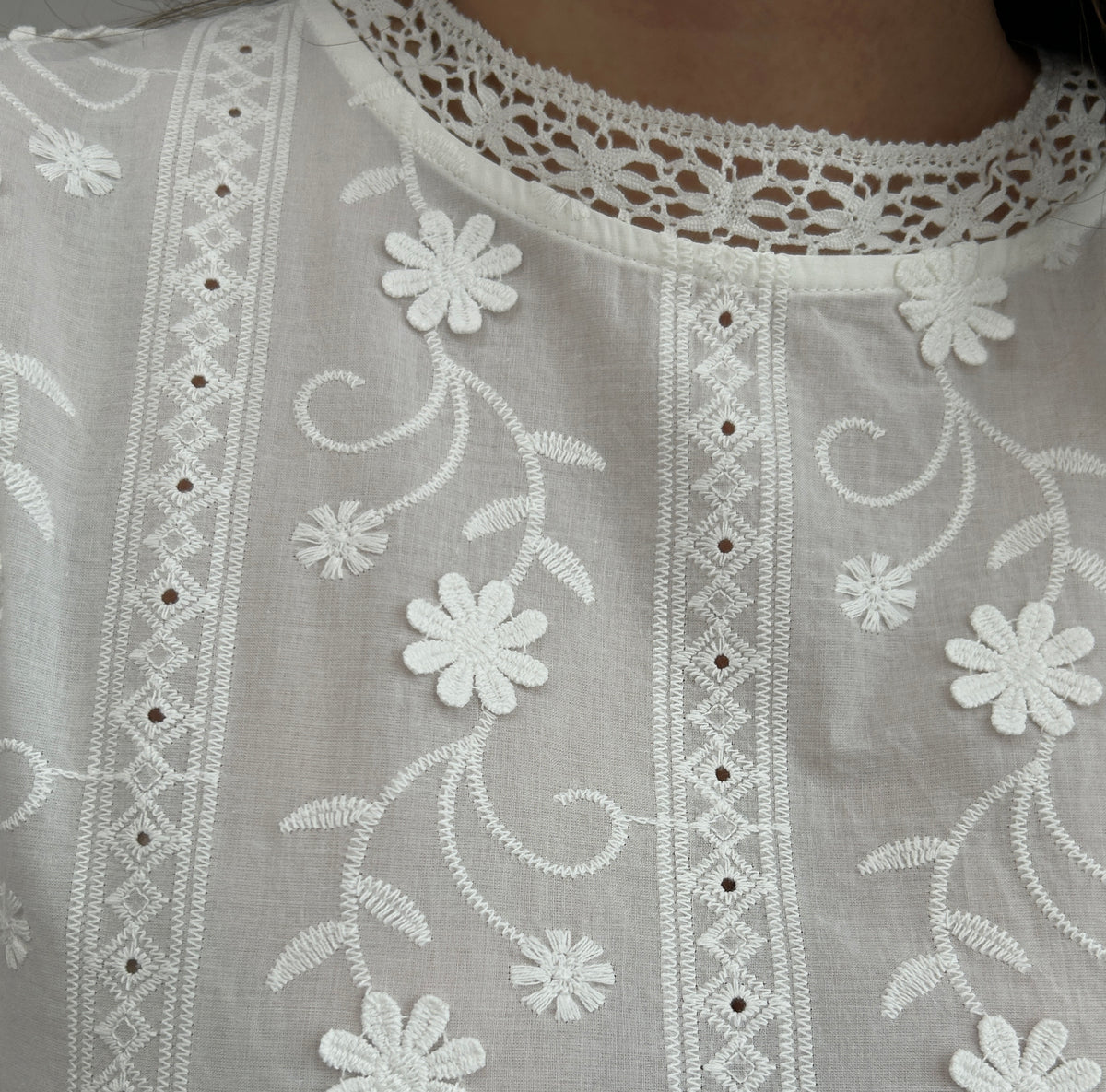 Eliza Floral Embroidery Top - White – view 7