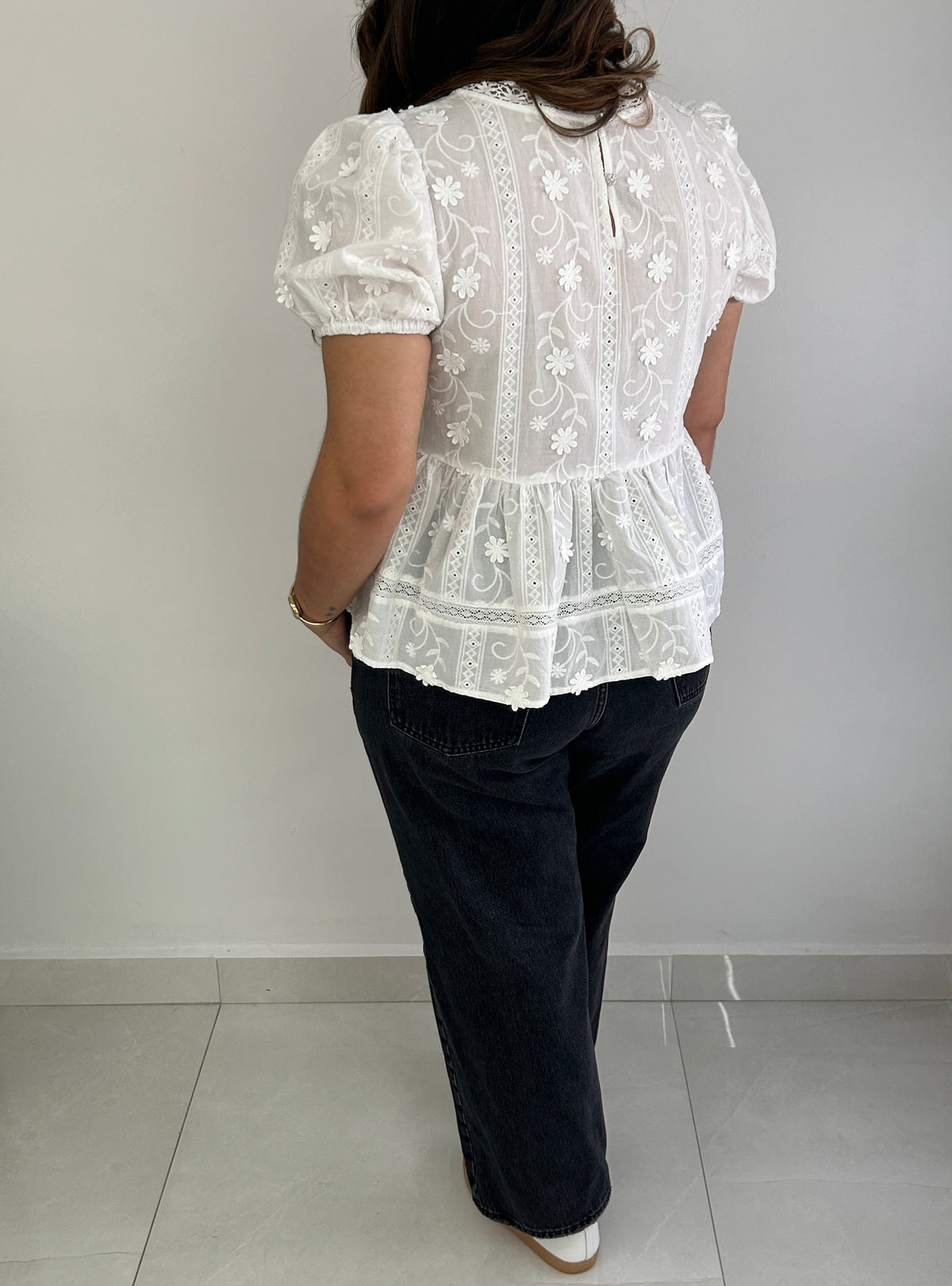 Eliza Floral Embroidery Top - White – view 4