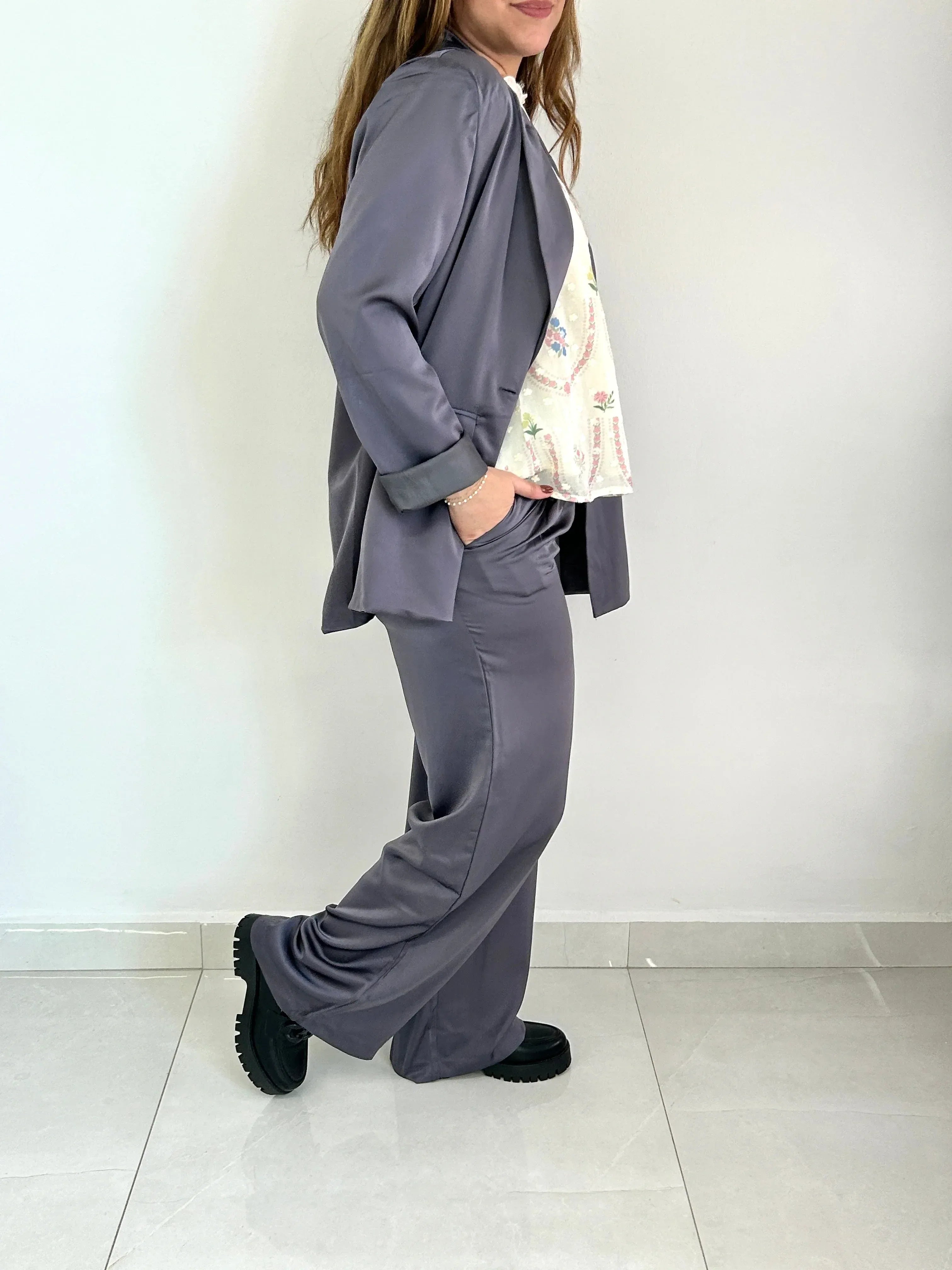 Andy Blazer - Cuevas Closet -