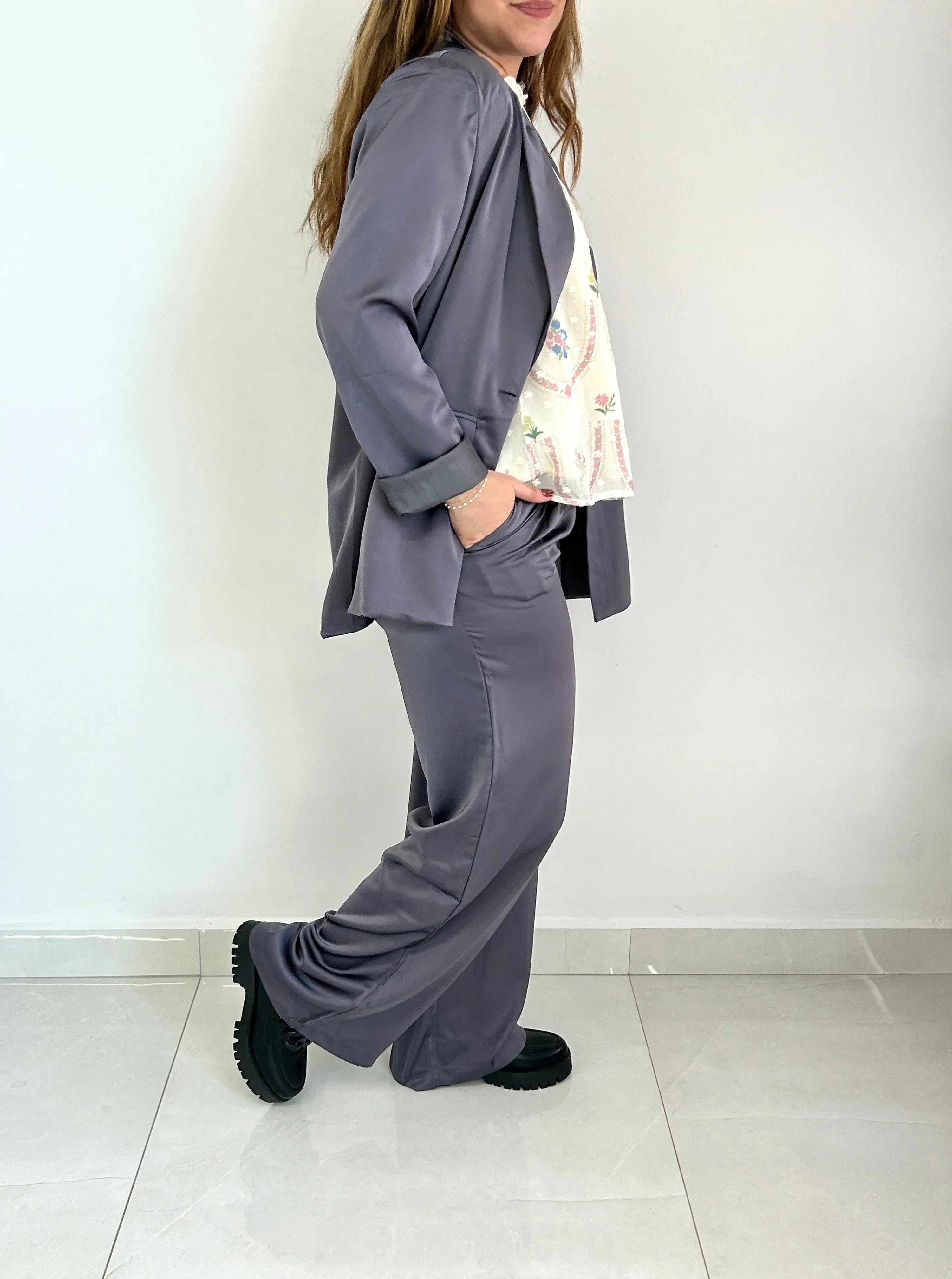 Andy Blazer - Cuevas Closet -