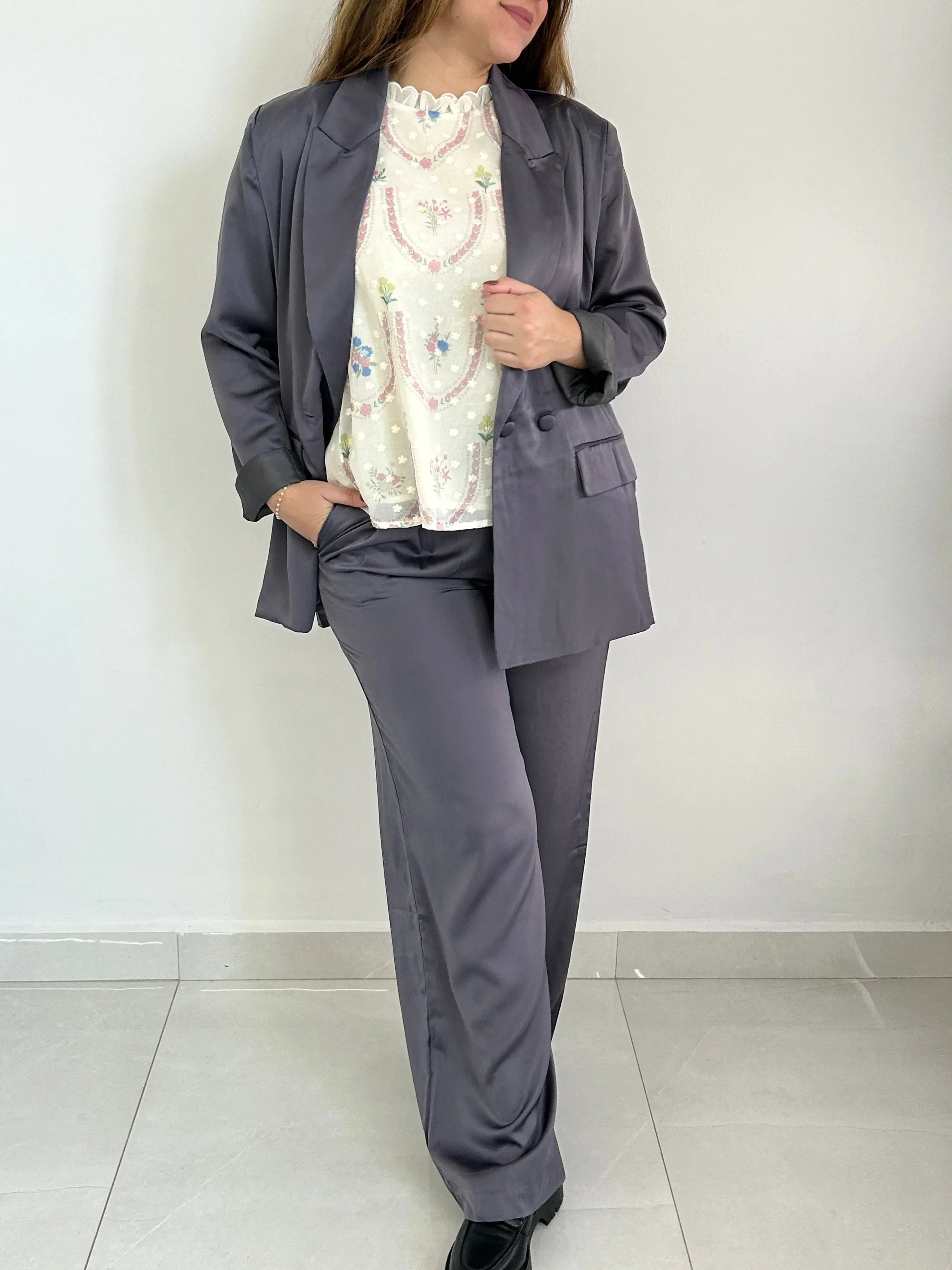 Andy Blazer - Cuevas Closet -