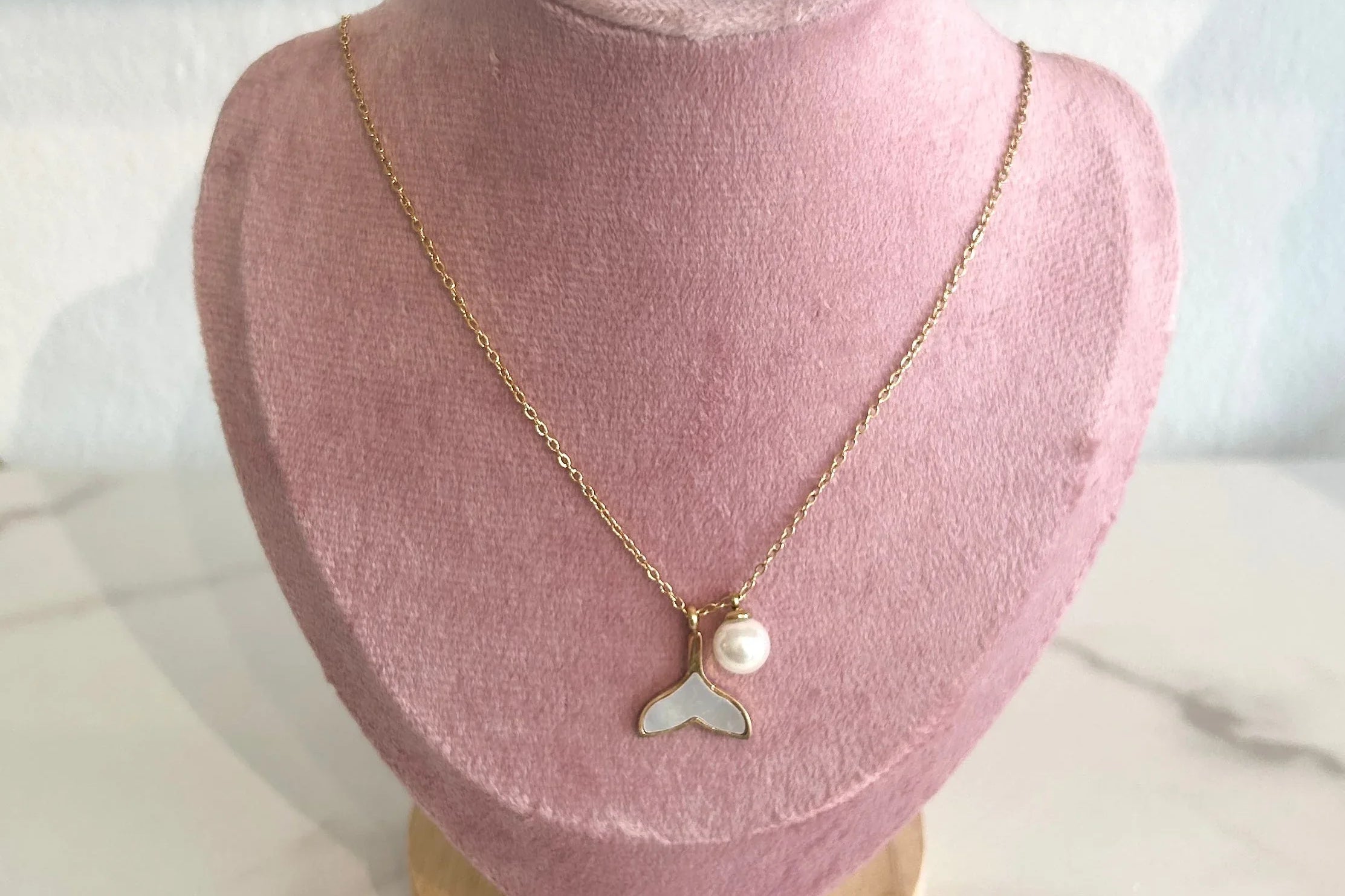 Golden Tail Necklace - Cuevas Closet -