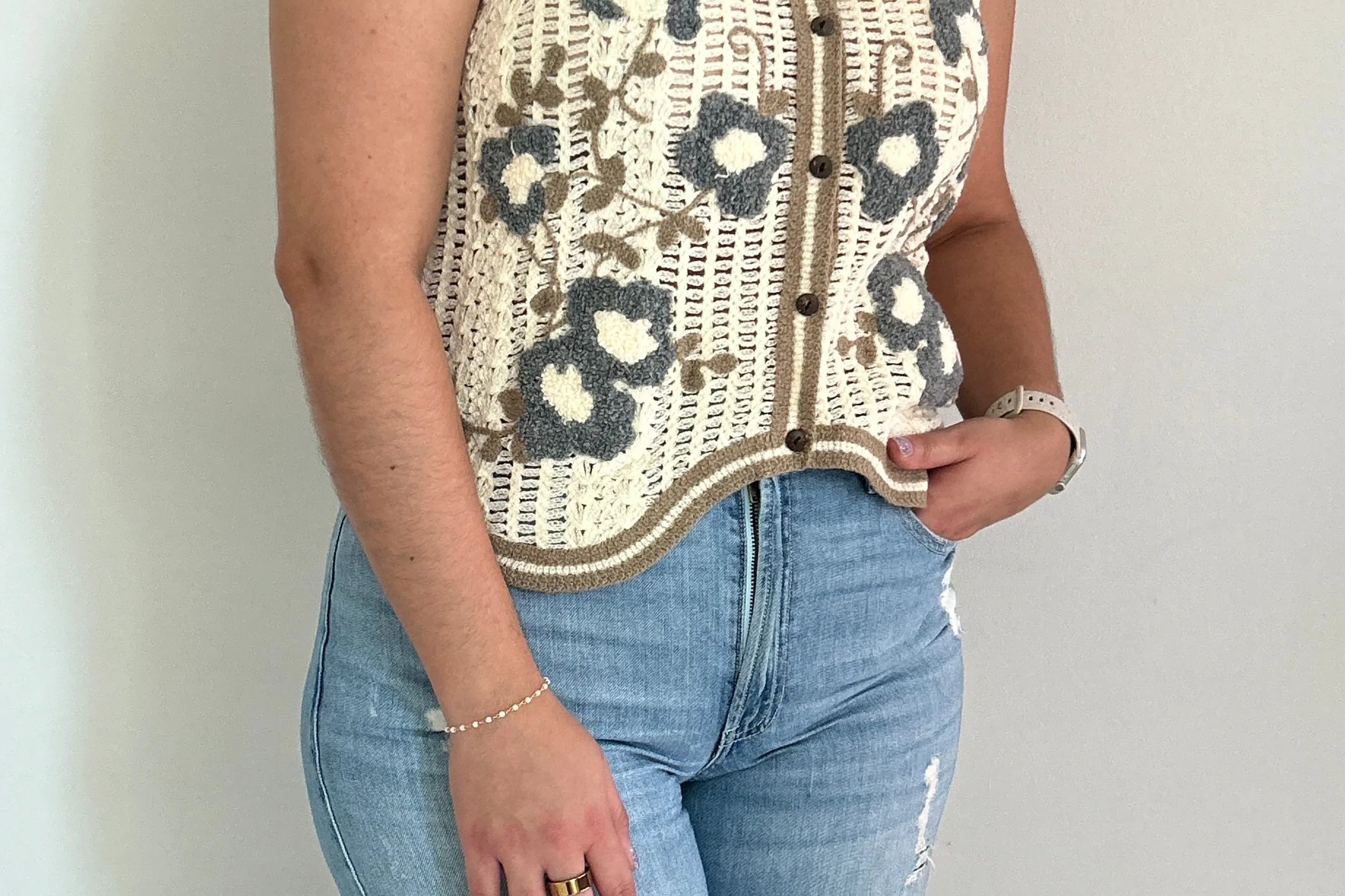 Naomi Vest - Cuevas Closet - Tops