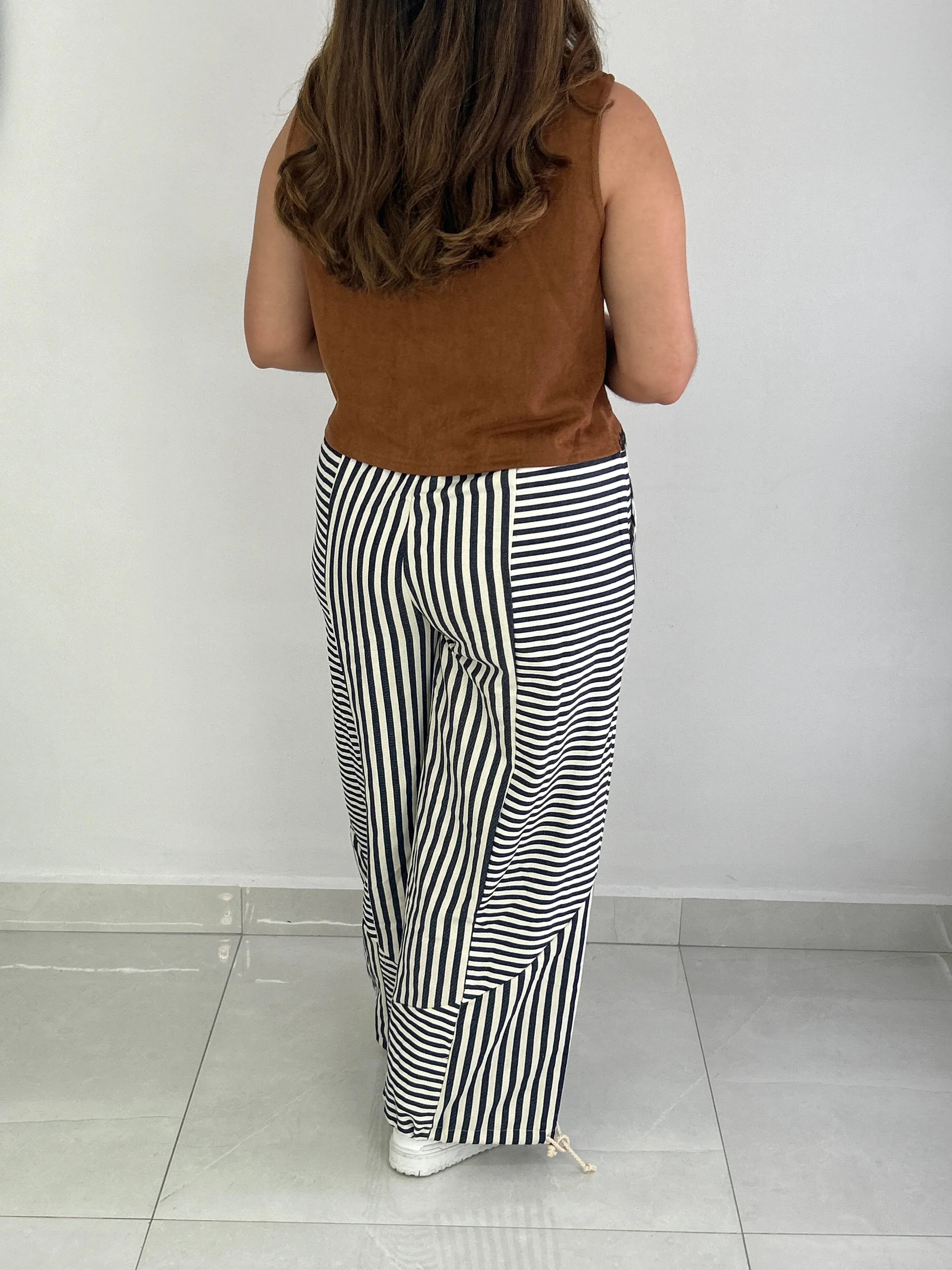 Scottie Vest - Cuevas Closet - Tops