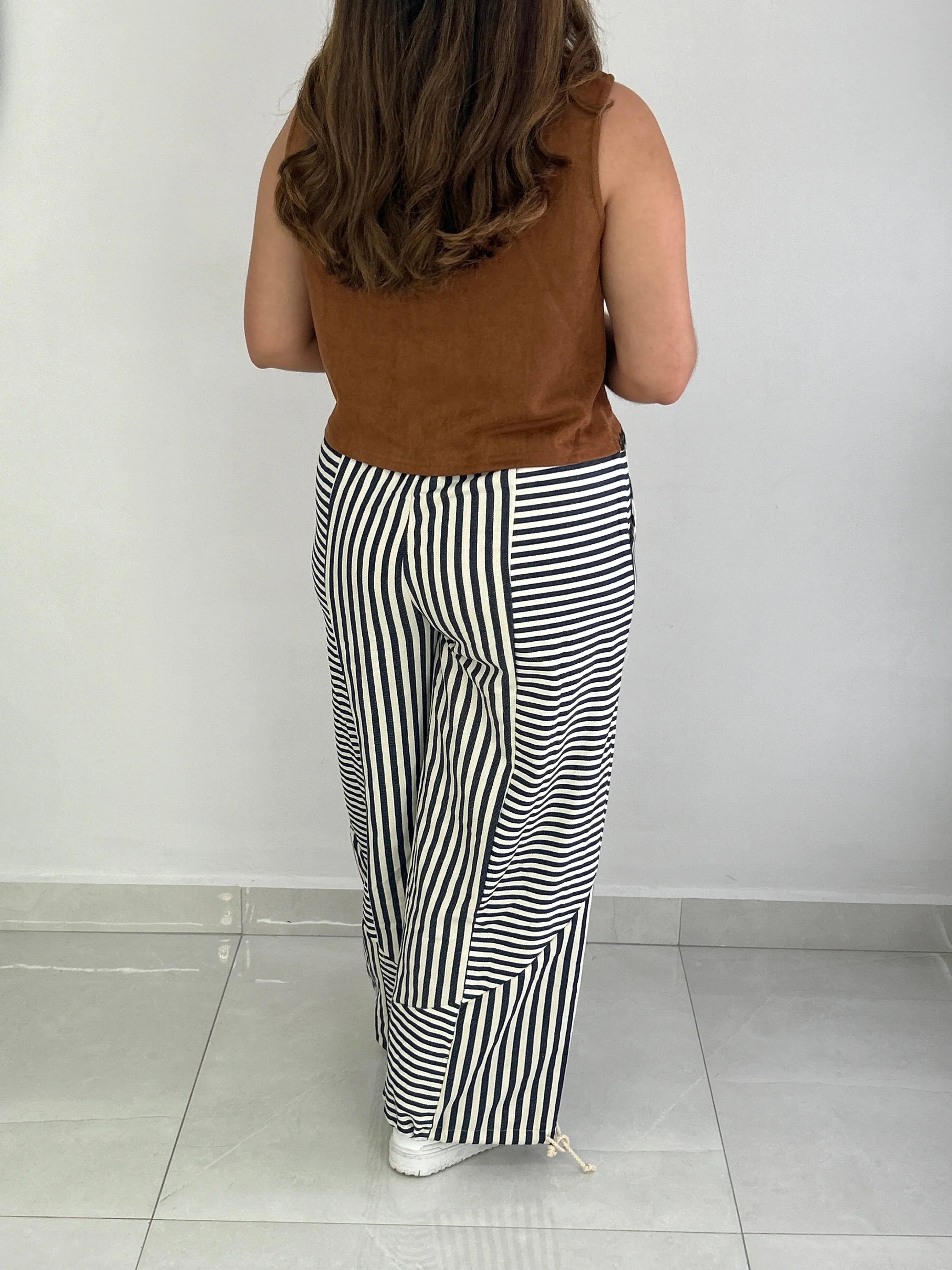 Scottie Vest - Cuevas Closet - Tops