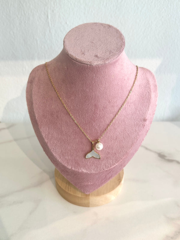 Golden Tail Necklace