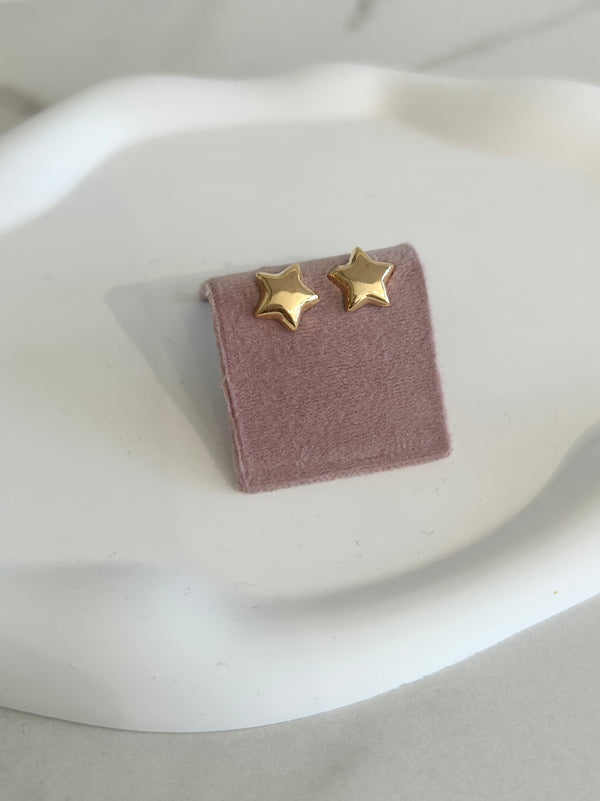 Hiya Star Studs