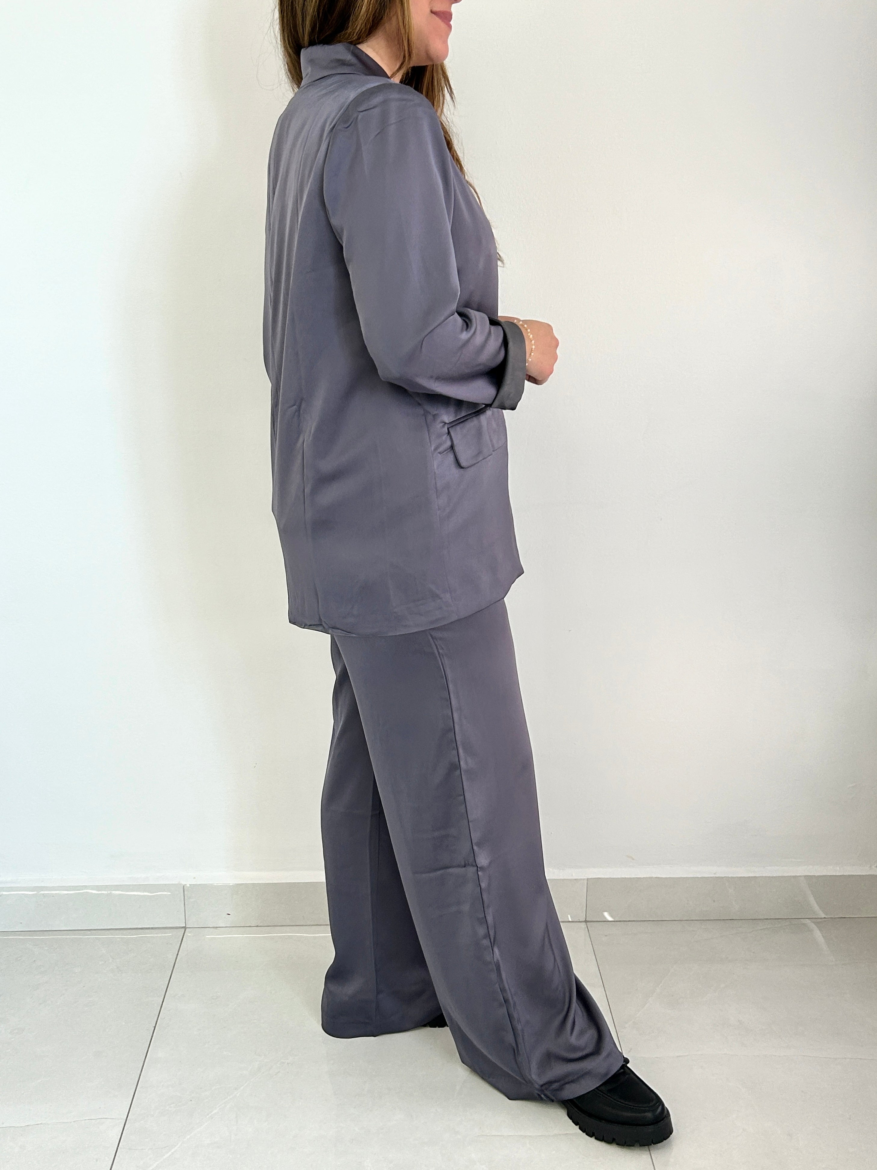 Andy Blazer - Cuevas Closet - 