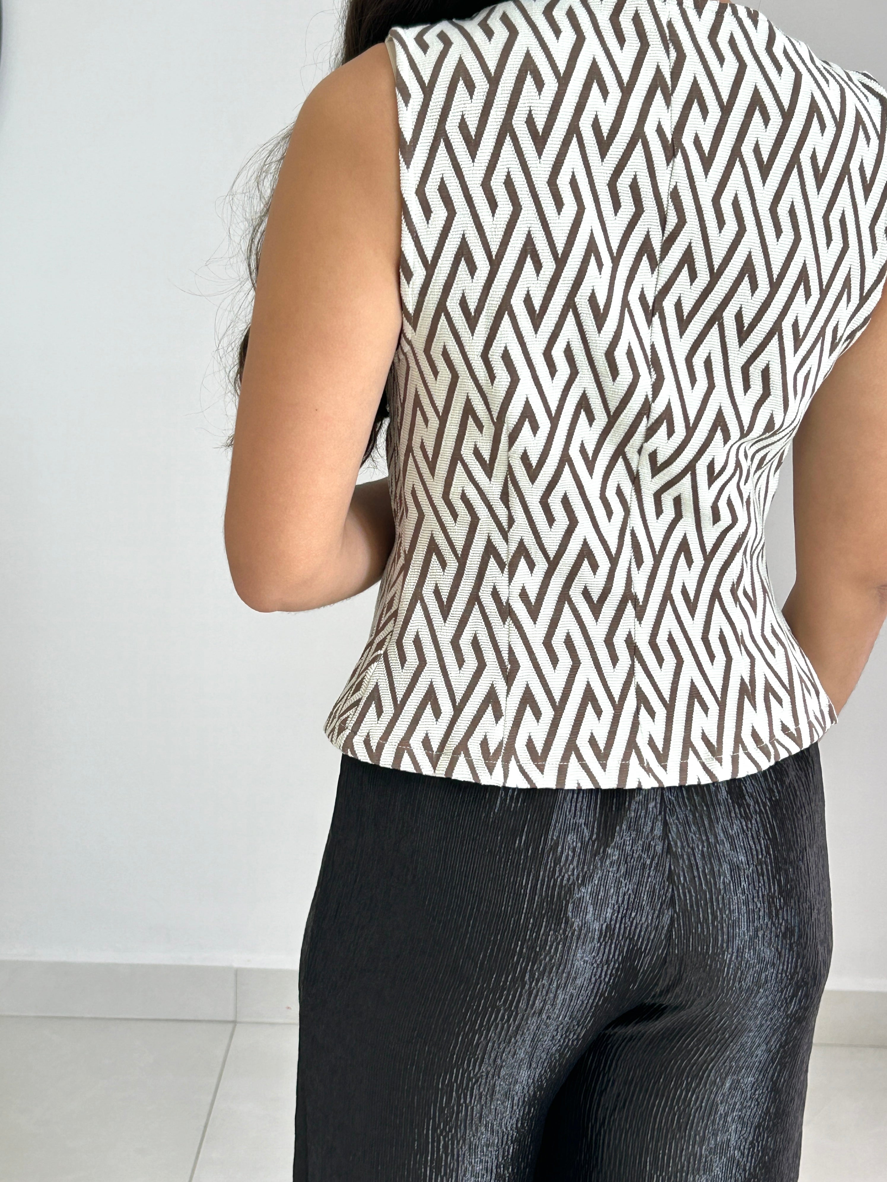 Emma Vest - Cuevas Closet - Tops