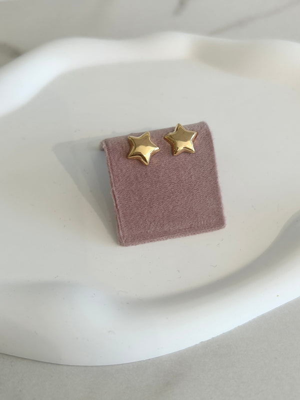 Hiya Star Studs - Cuevas Closet - 