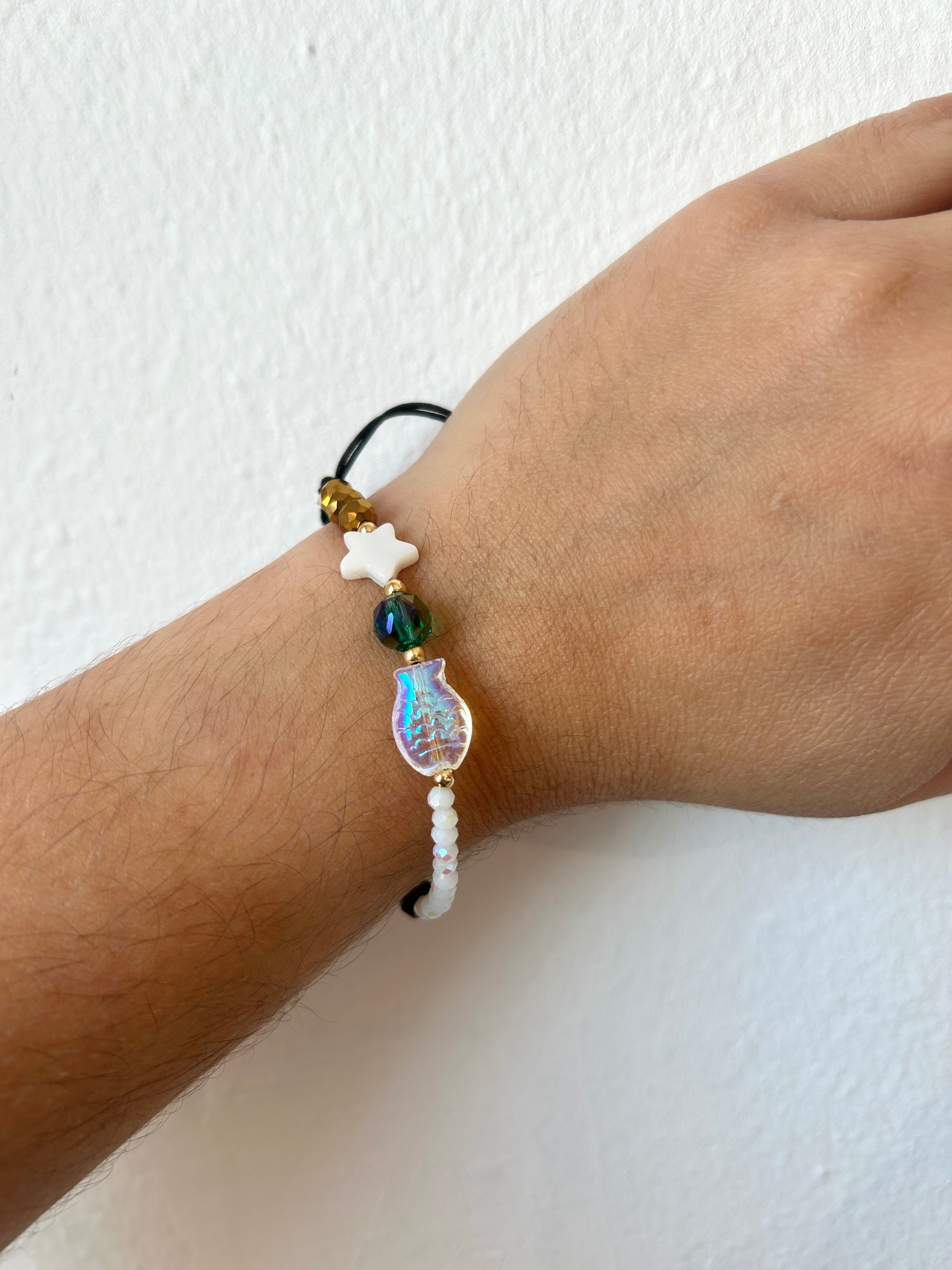 La Historia de Jesus - Cuevas Closet - Jewelry